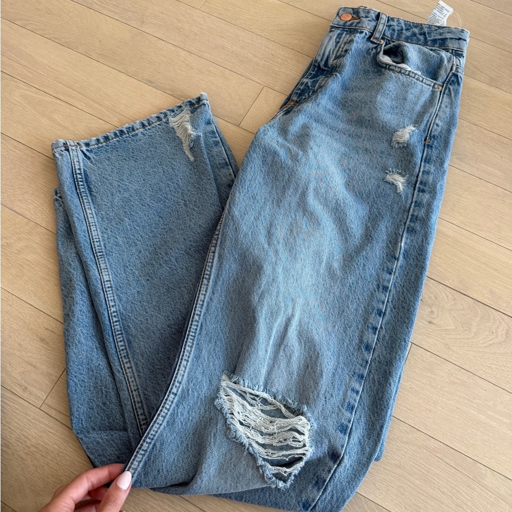 Zara Woman’s Ripped Jeans Size 4